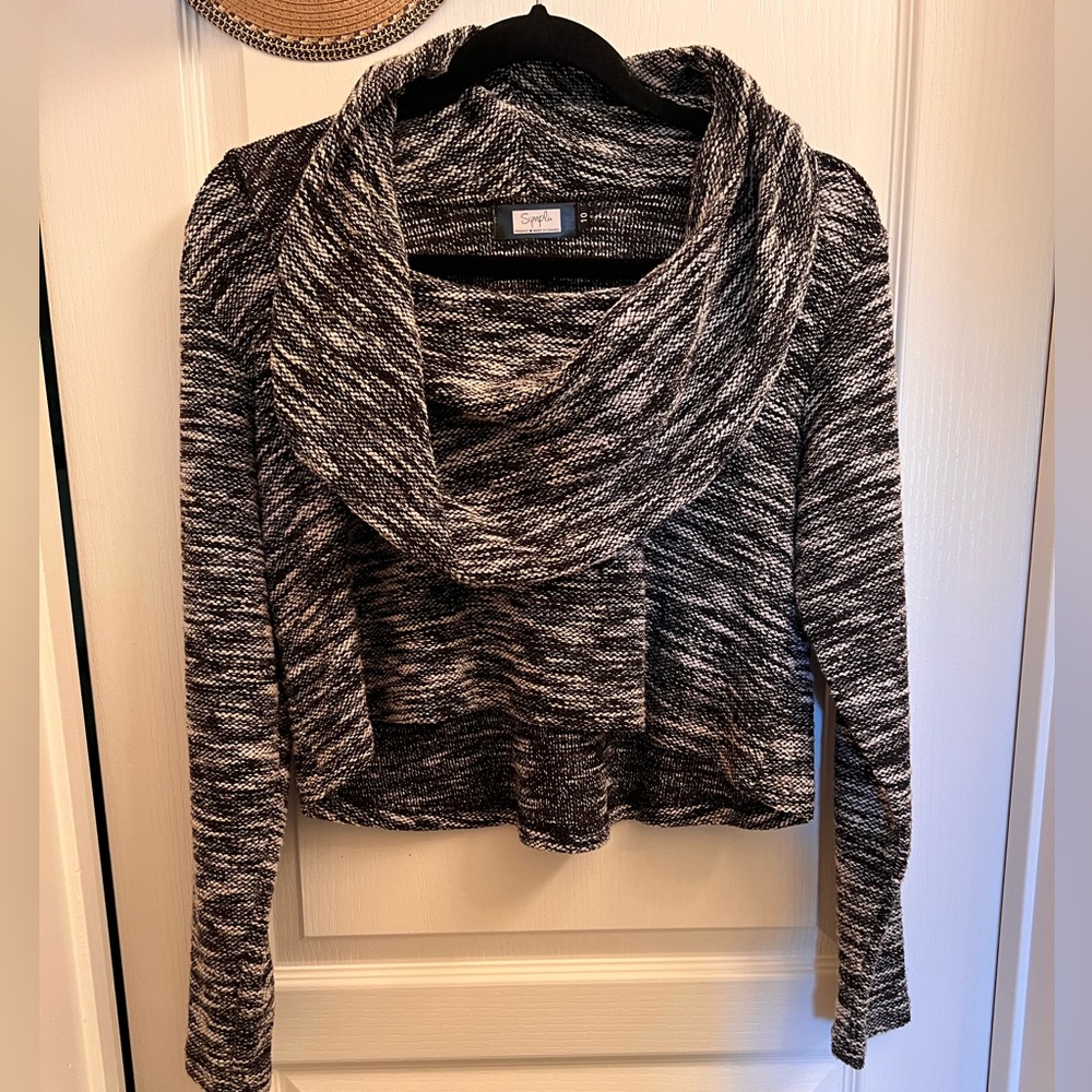 - SYMPLI  Crop Shrug Black & White Textured Knit